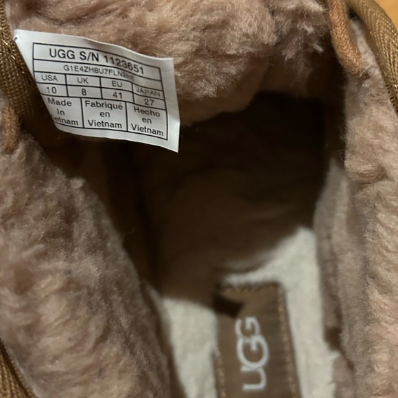 Ugg Neumel cow print boot sz 10 messa sand - Picture 2 of 7